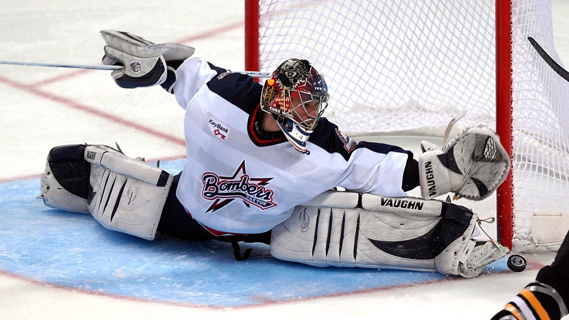 -费德勒重返赛场，大比分获胜首场状态出色，MAD观众沸腾！气势如虹延续